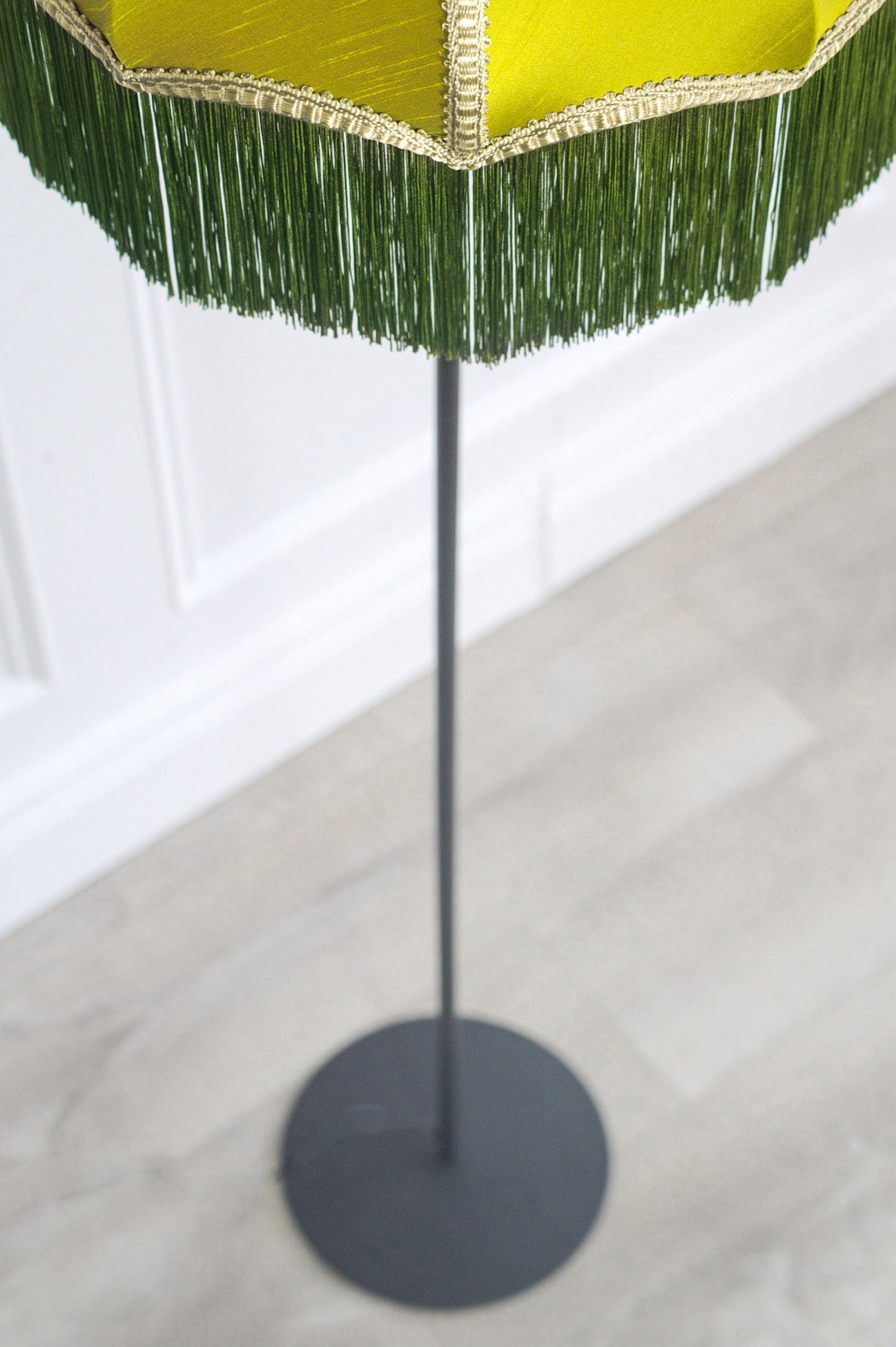 Muscat Green Curved Tiffany Lampshade